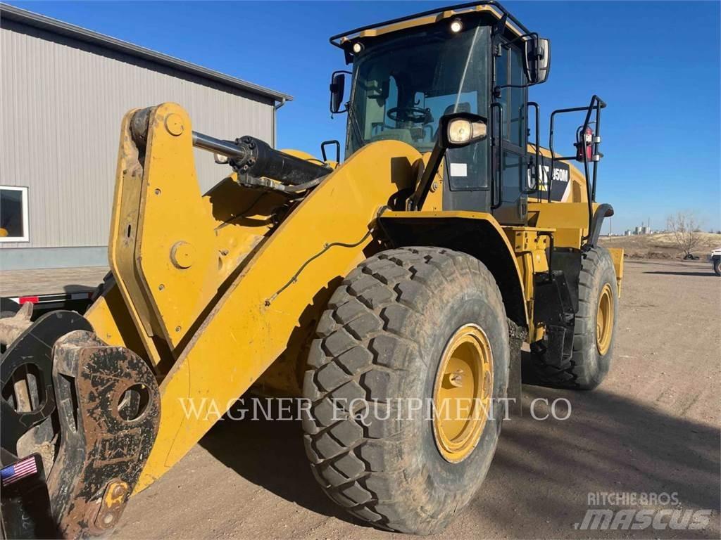 CAT 950M Kolové nakladače