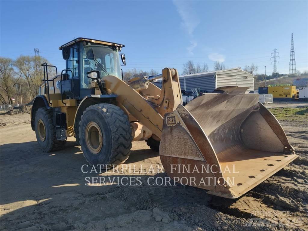 CAT 950M Kolové nakladače