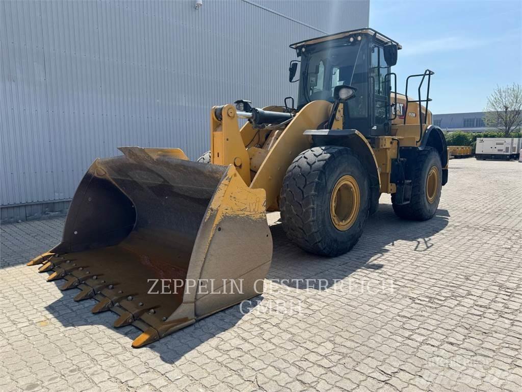 CAT 950M Kolové nakladače