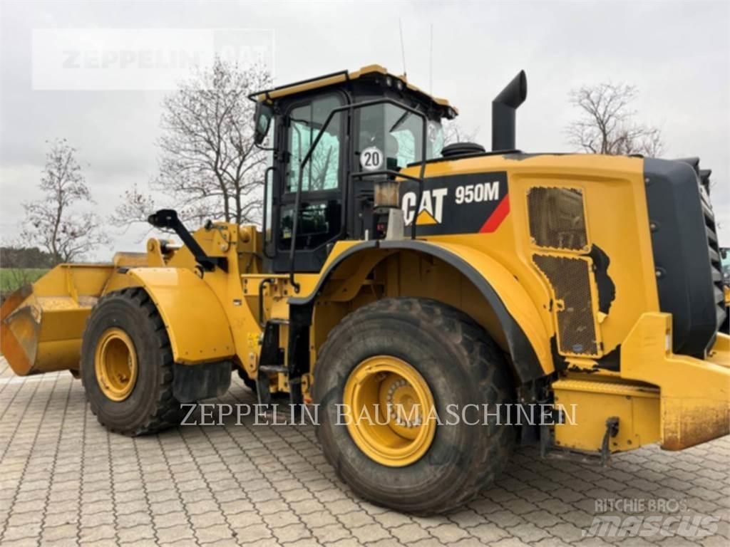 CAT 950M Kolové nakladače