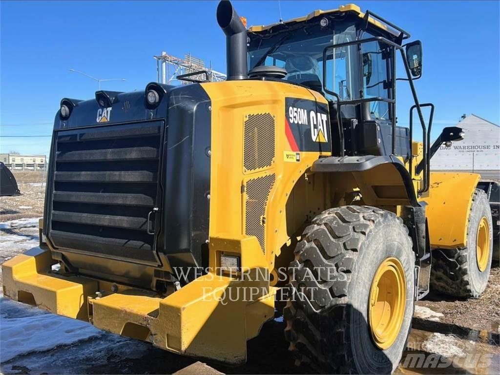 CAT 950M Kolové nakladače