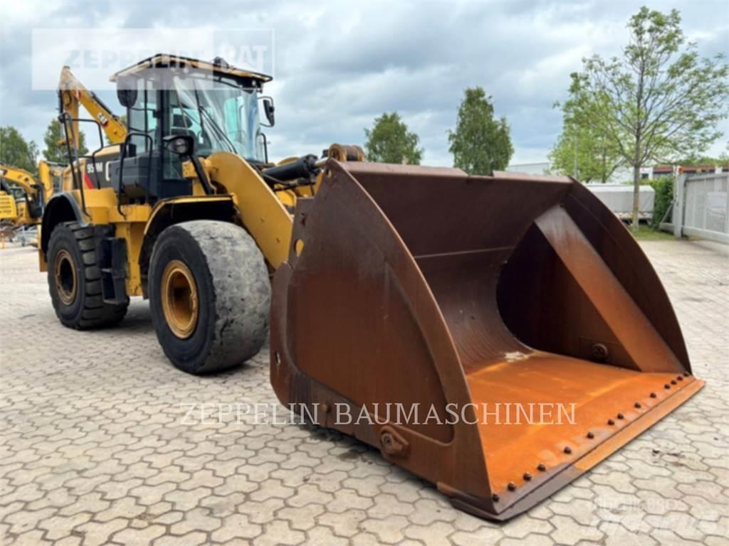 CAT 950M Kolové nakladače