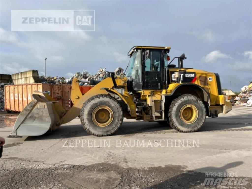 CAT 950M Kolové nakladače