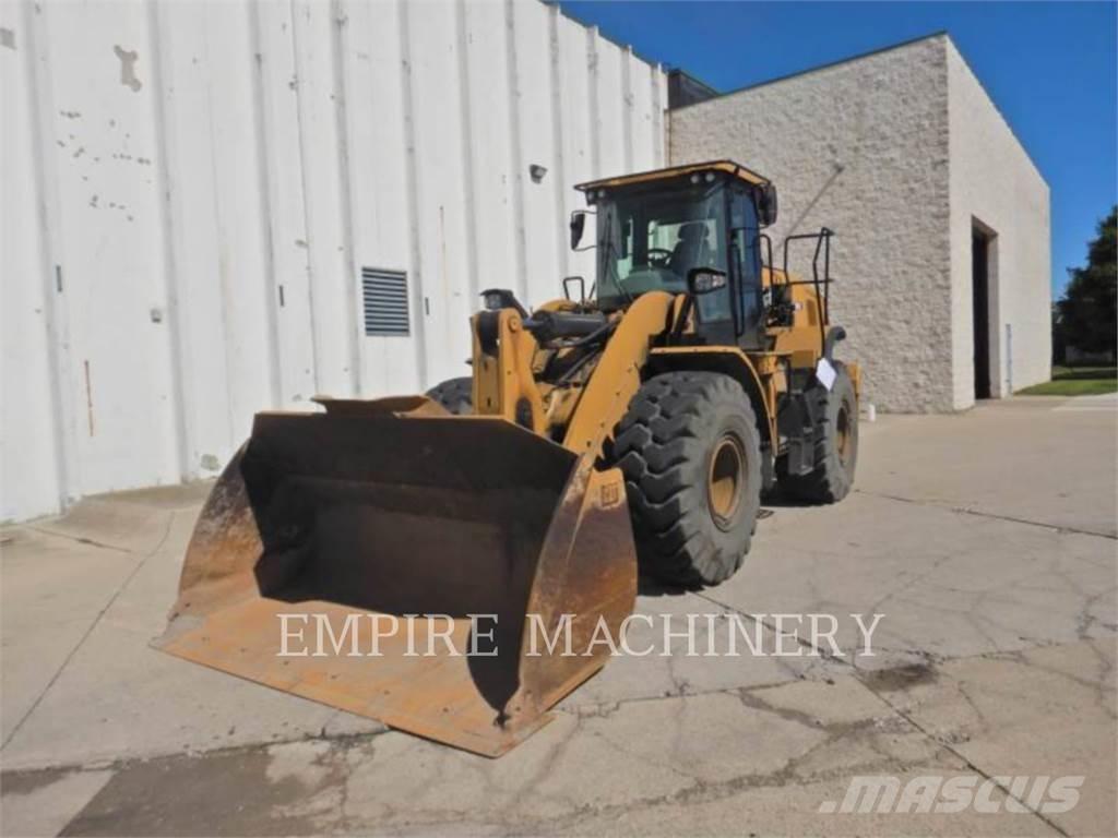 CAT 950M Kolové nakladače