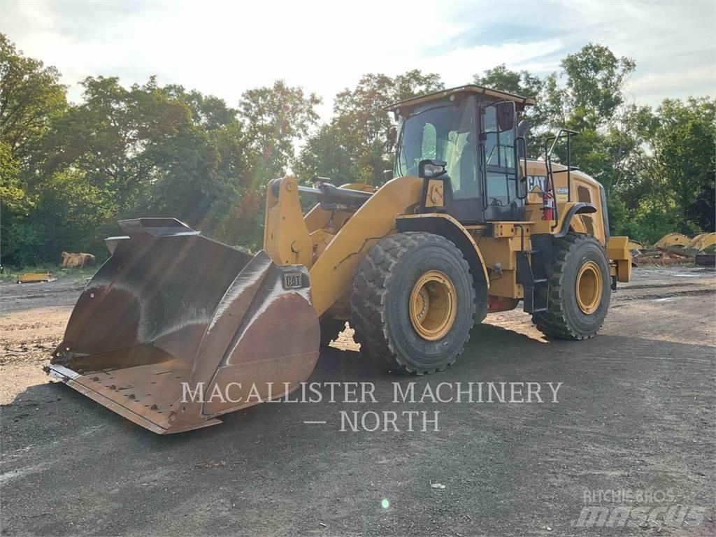 CAT 950M Kolové nakladače