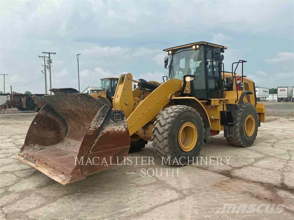 CAT 950M Kolové nakladače