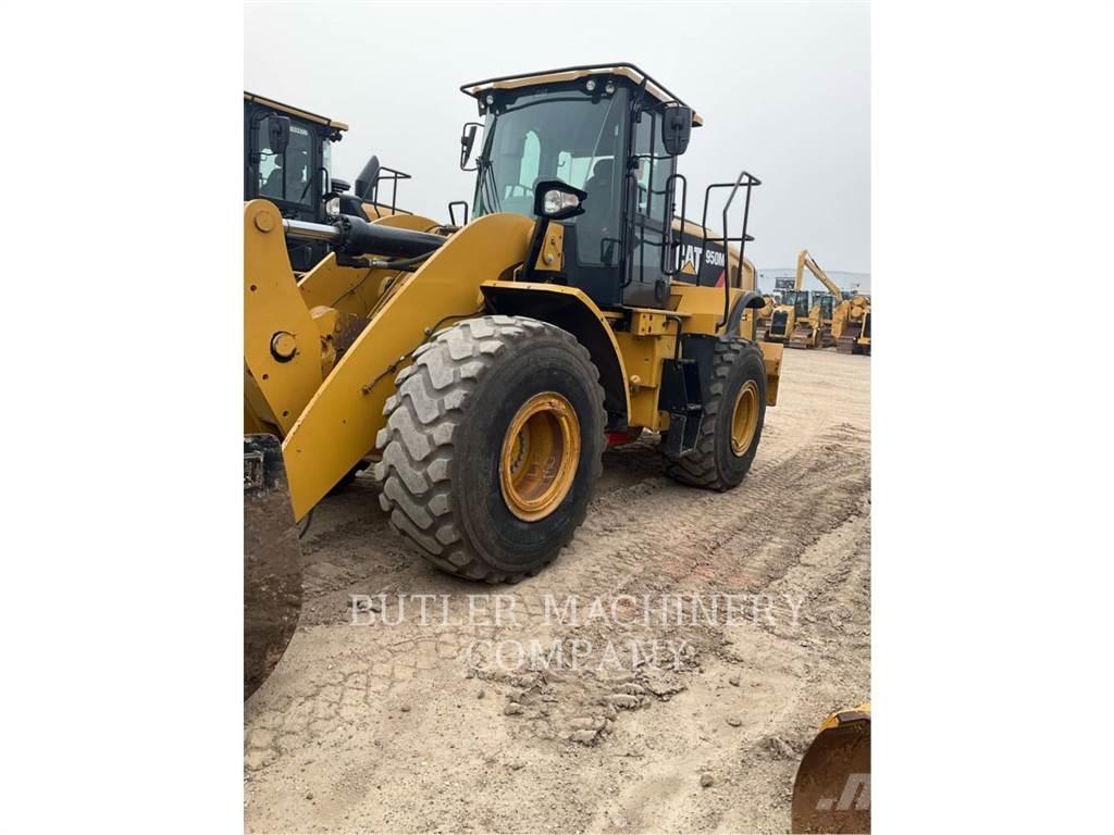 CAT 950M Kolové nakladače