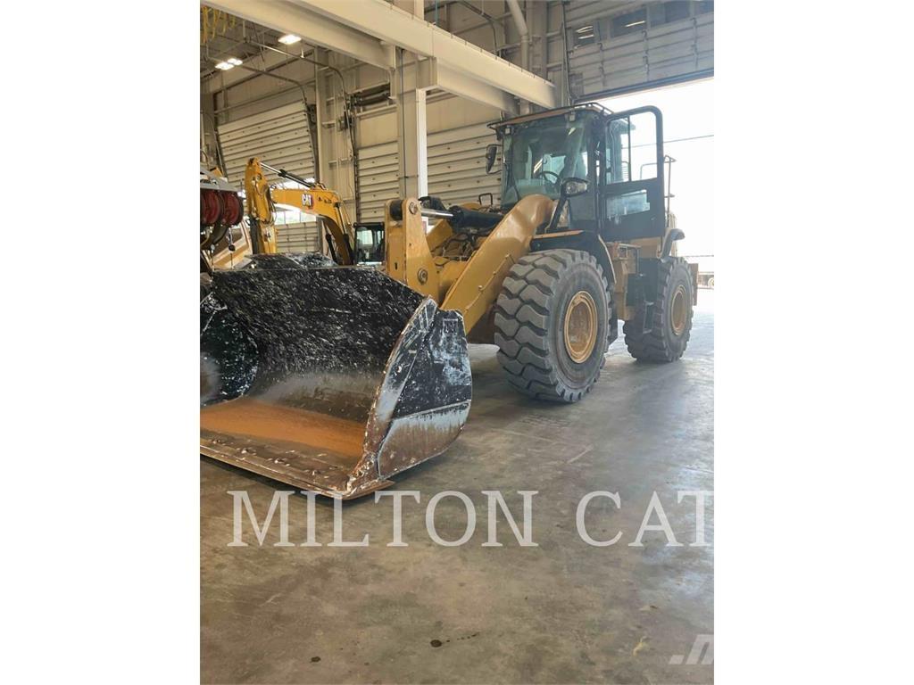CAT 950M Kolové nakladače
