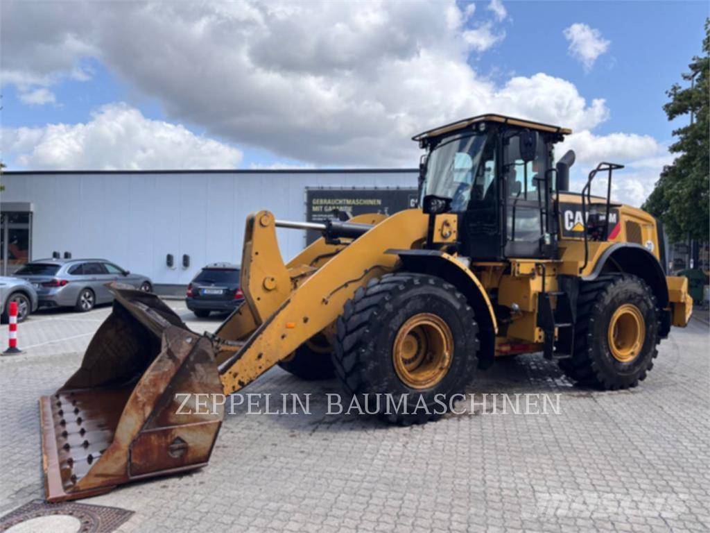 CAT 950M Kolové nakladače