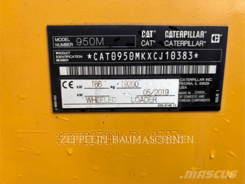 CAT 950M Kolové nakladače