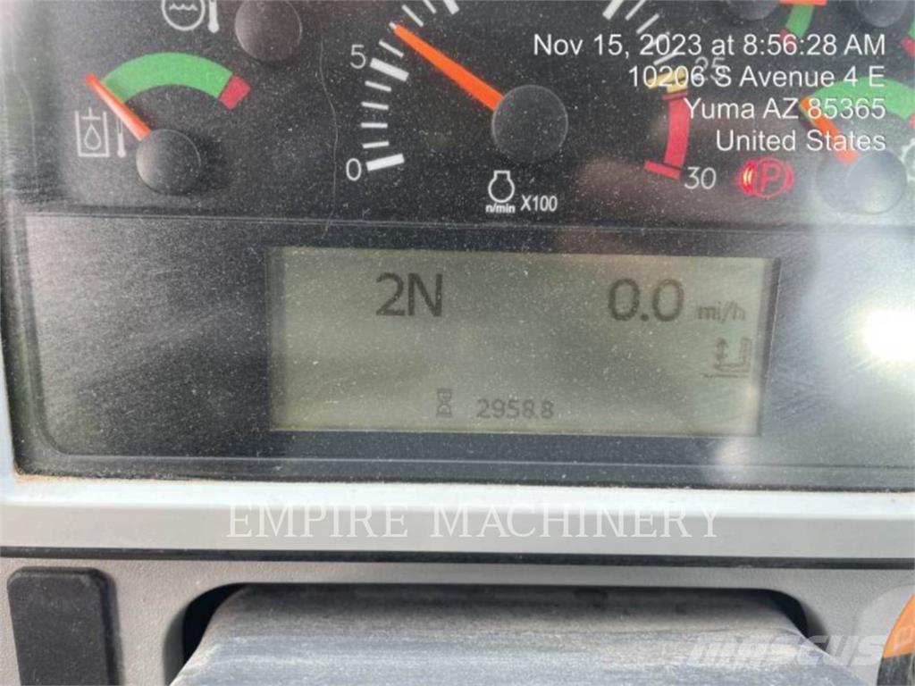 CAT 950M Kolové nakladače