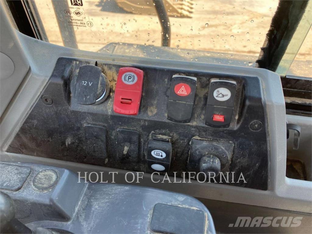 CAT 950M Kolové nakladače