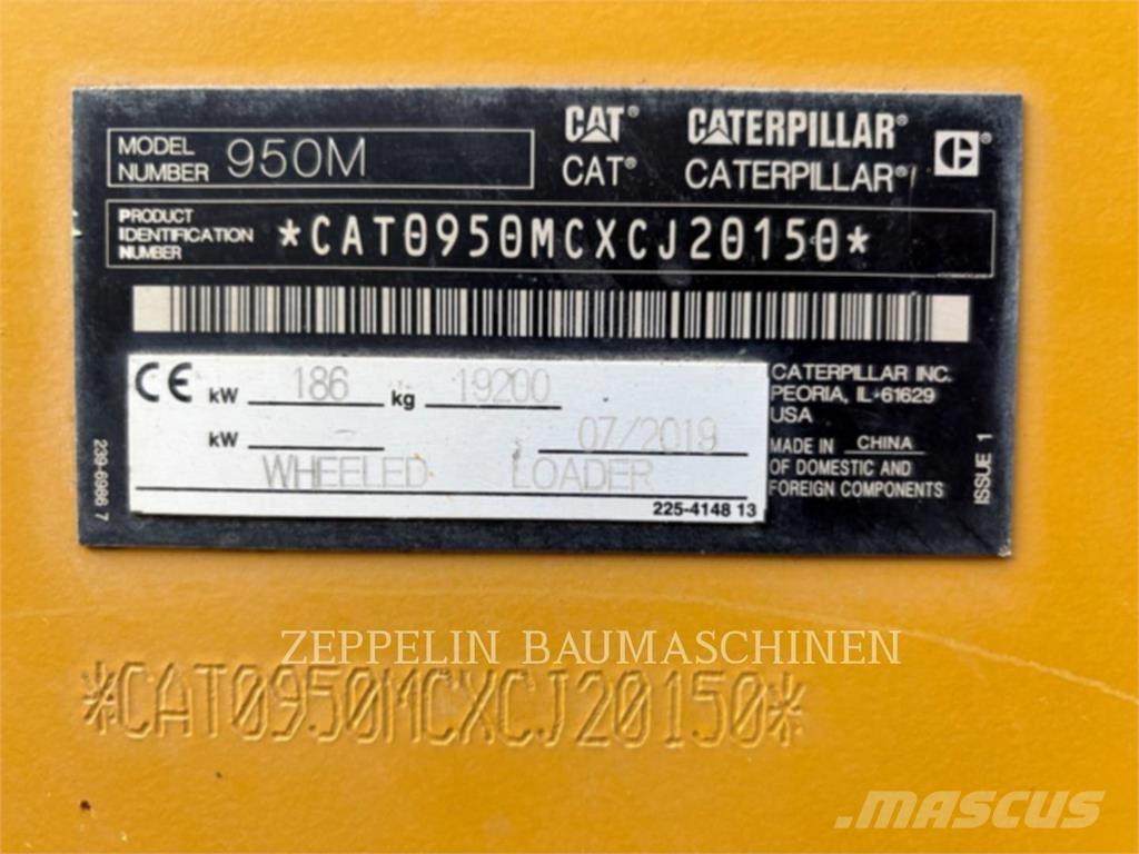 CAT 950M Kolové nakladače