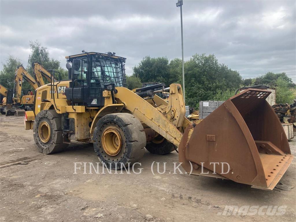 CAT 950M Kolové nakladače