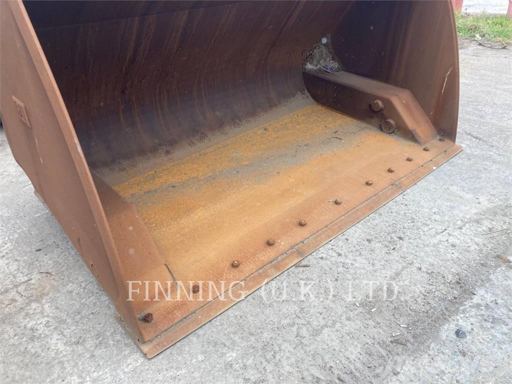 CAT 950M Kolové nakladače