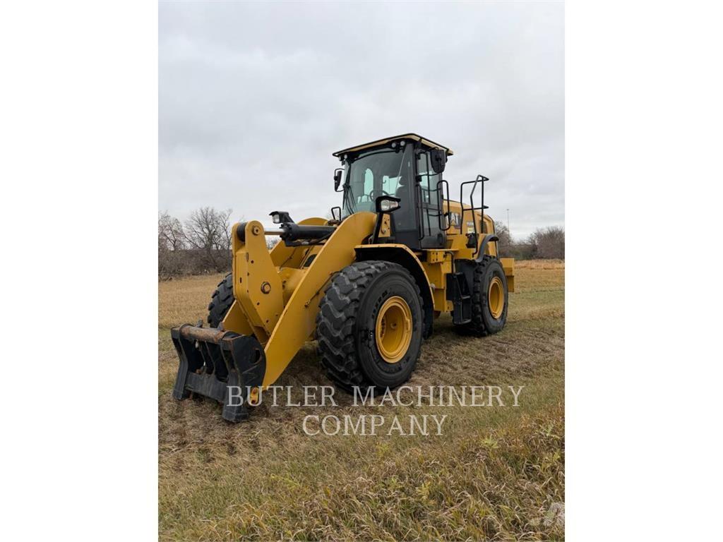 CAT 950M Kolové nakladače