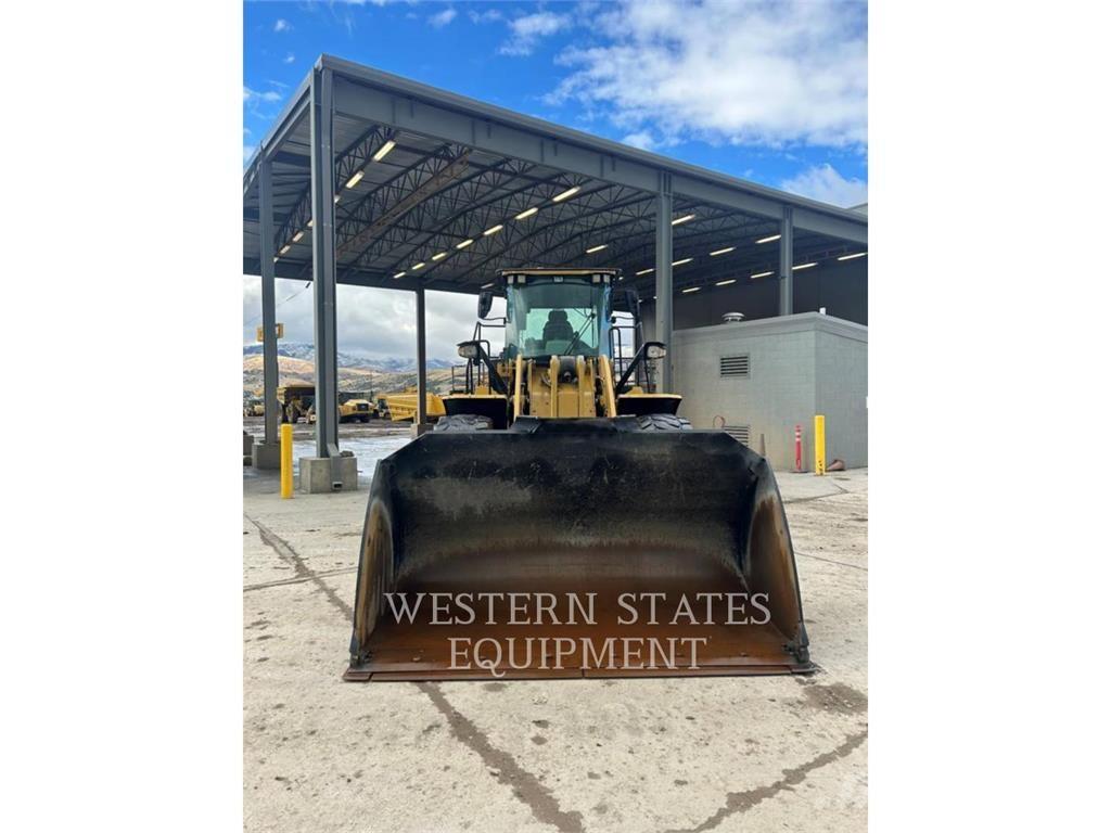 CAT 950M Kolové nakladače