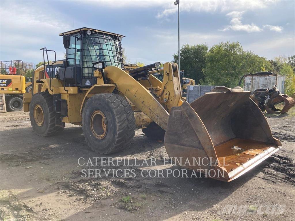 CAT 950M Kolové nakladače