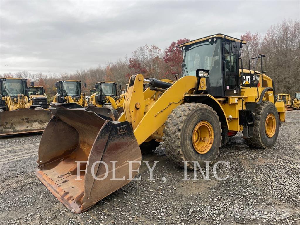 CAT 950M Kolové nakladače