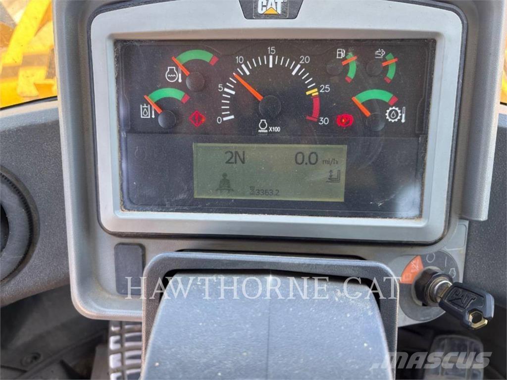 CAT 950M Kolové nakladače