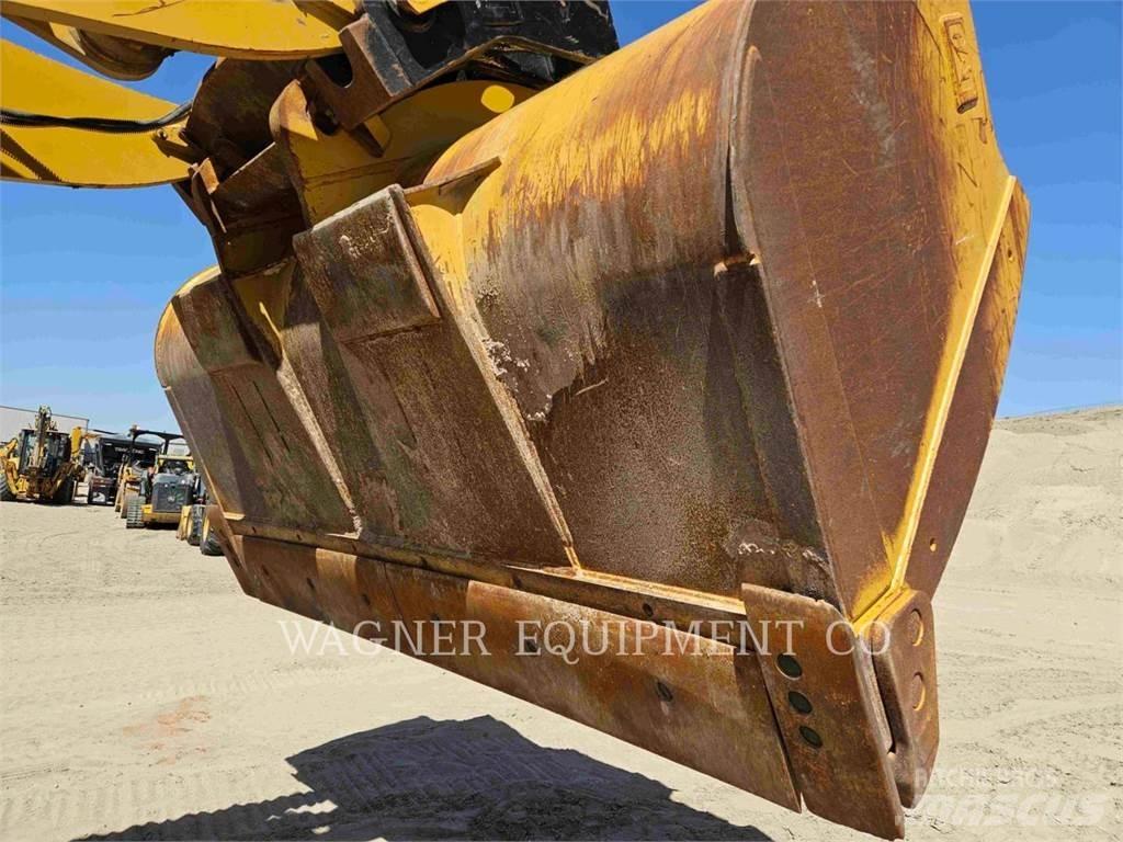 CAT 950M Kolové nakladače