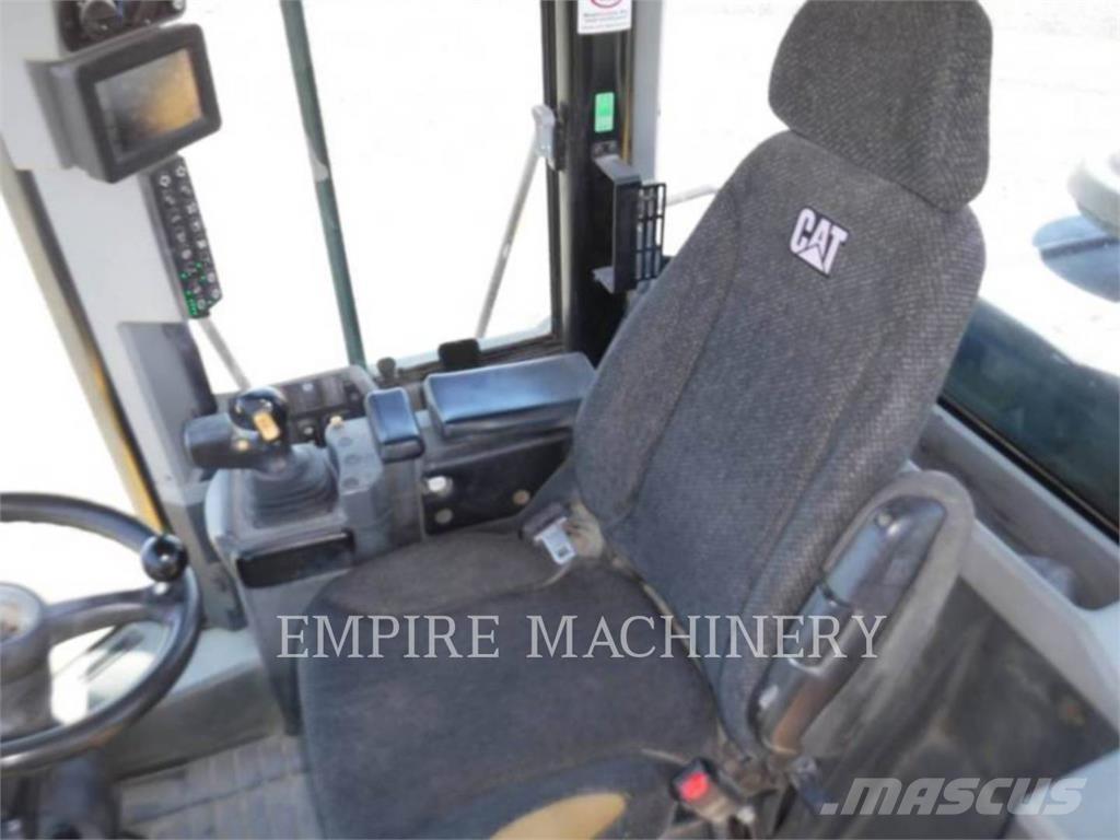 CAT 950M FC Kolové nakladače