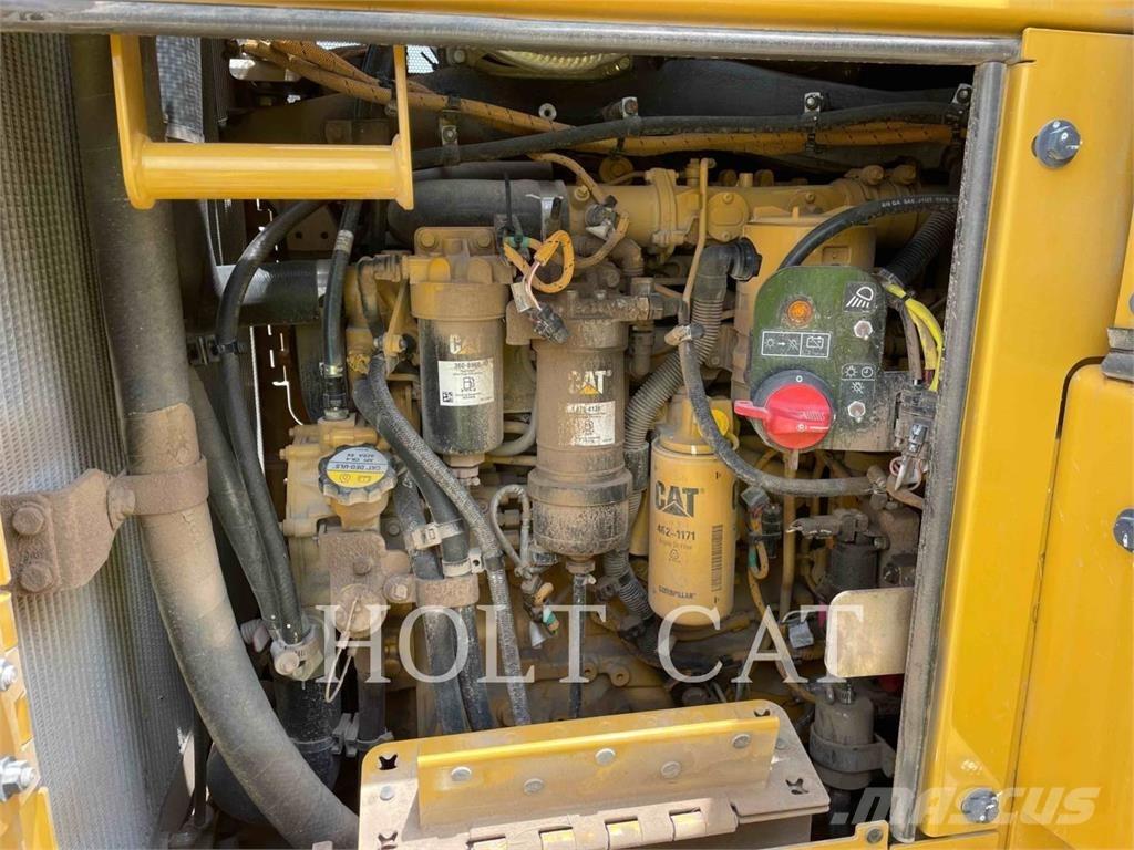 CAT 953 QC Pásové nakladače