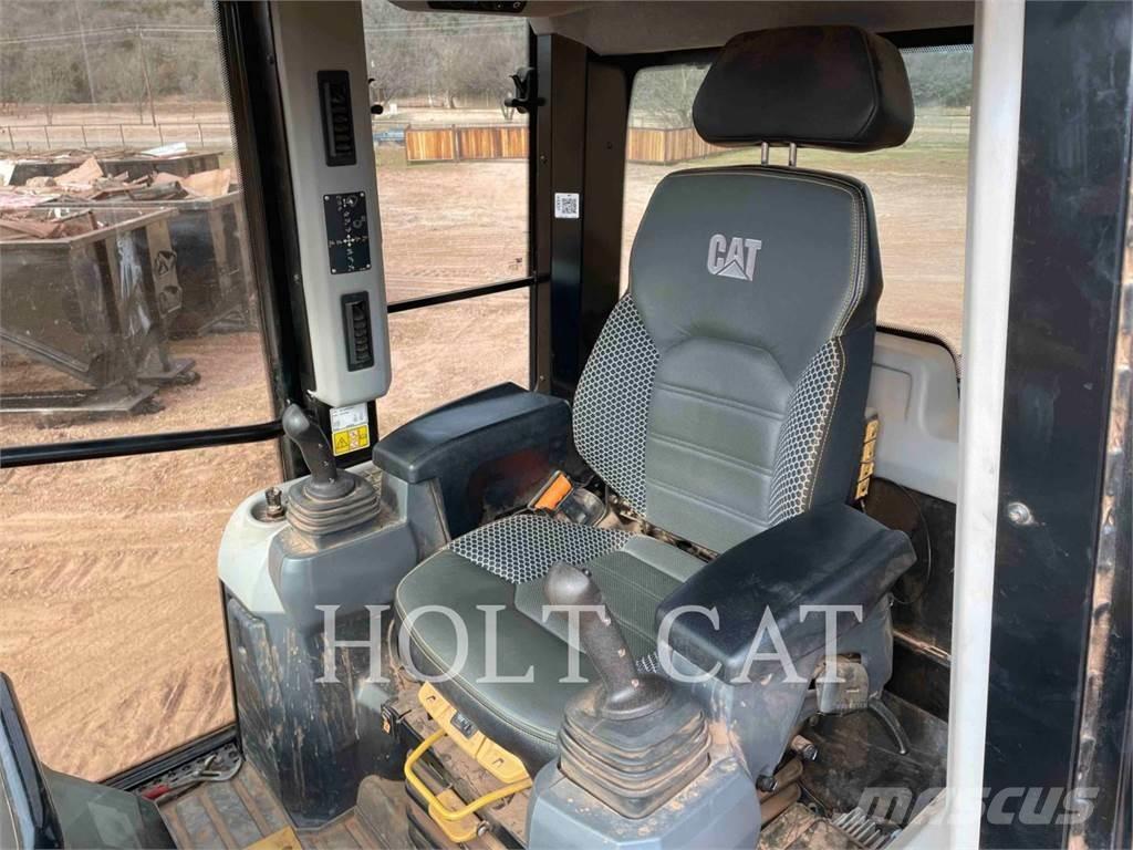 CAT 953 QC Pásové nakladače
