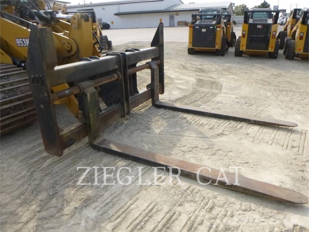 CAT 953KLGP Pásové nakladače