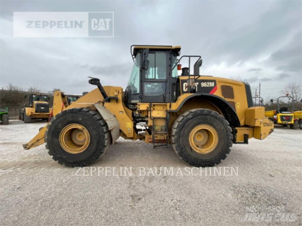 CAT 962M Kolové nakladače