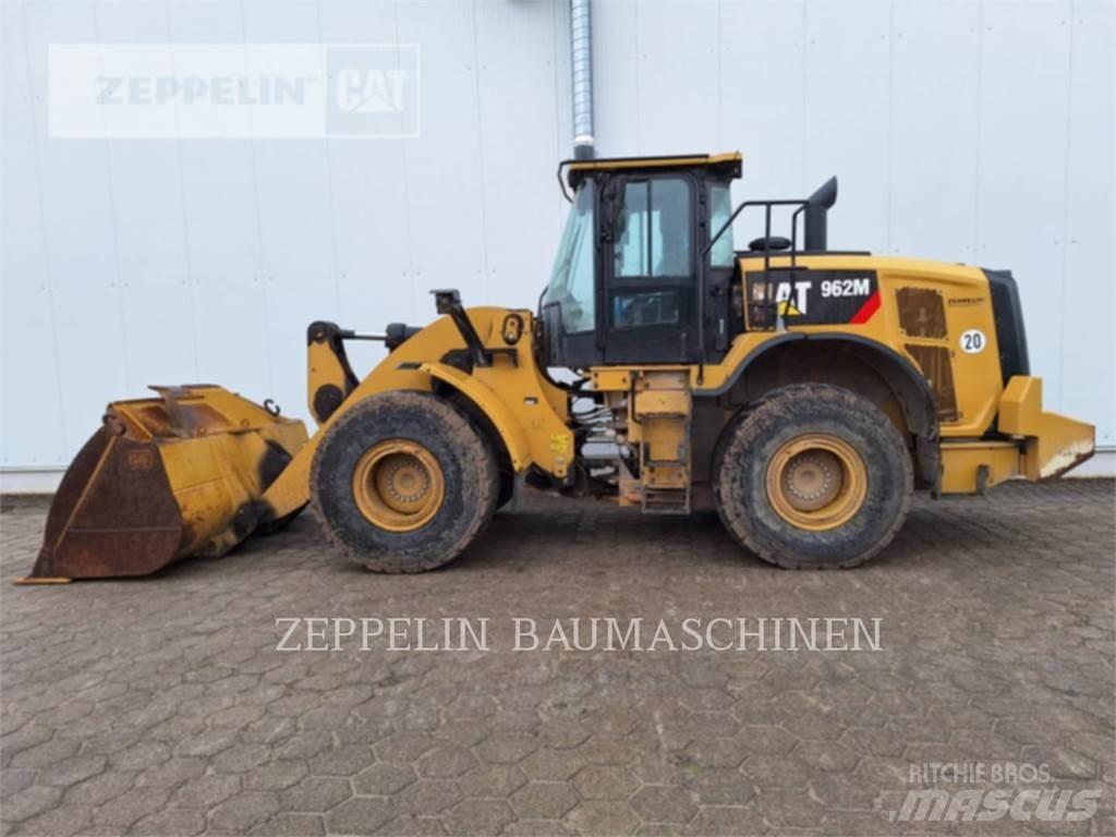 CAT 962M Kolové nakladače