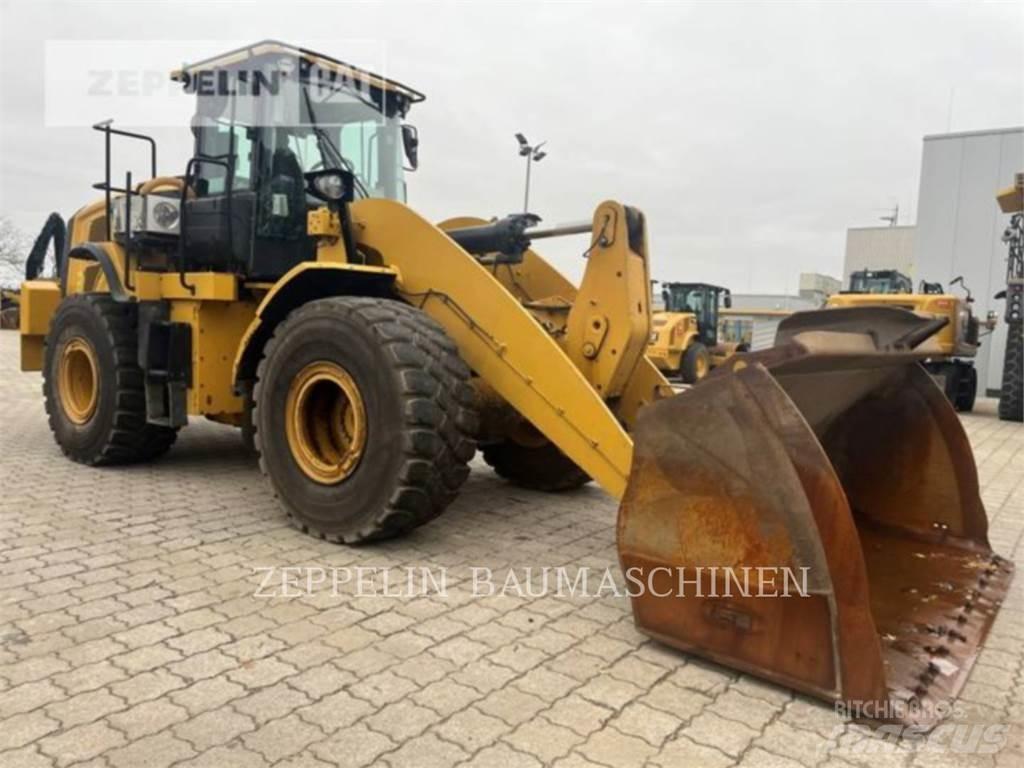CAT 962M Kolové nakladače