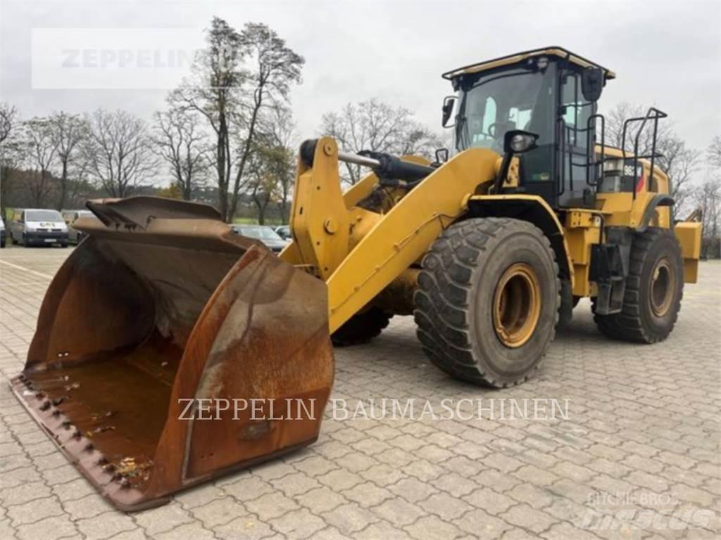 CAT 962M Kolové nakladače