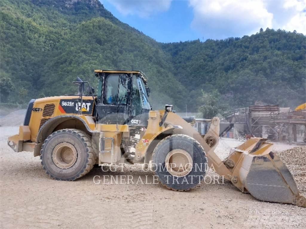 CAT 962M Kolové nakladače