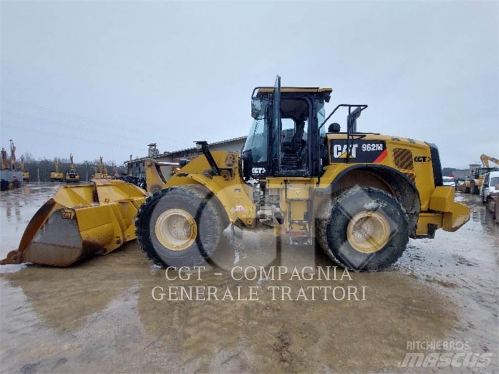 CAT 962M Kolové nakladače