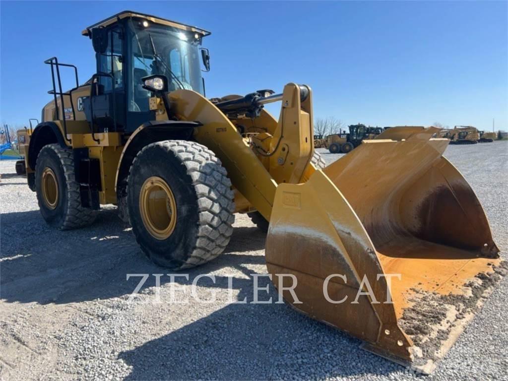CAT 962M Kolové nakladače