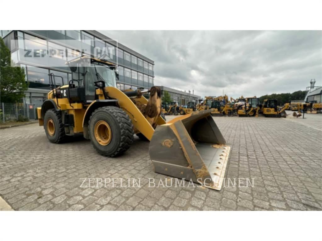 CAT 962M Kolové nakladače