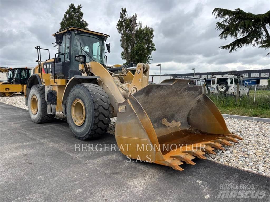 CAT 962M Kolové nakladače