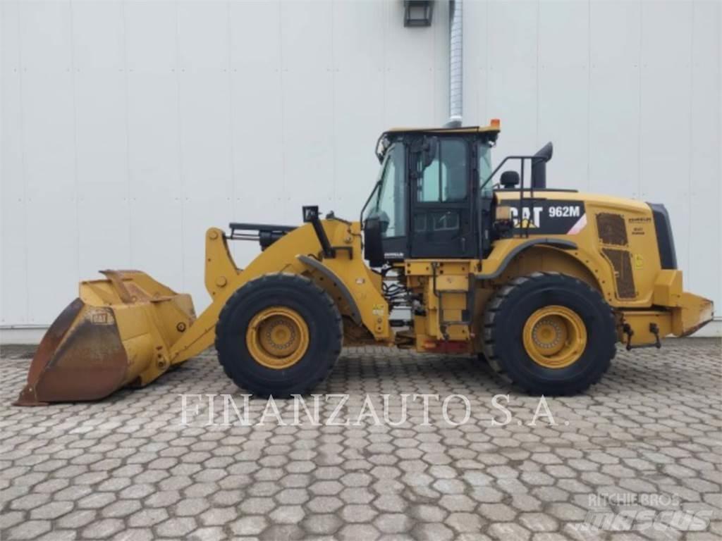 CAT 962M Kolové nakladače