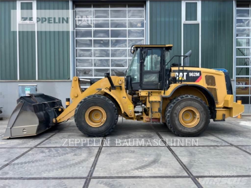CAT 962M Kolové nakladače