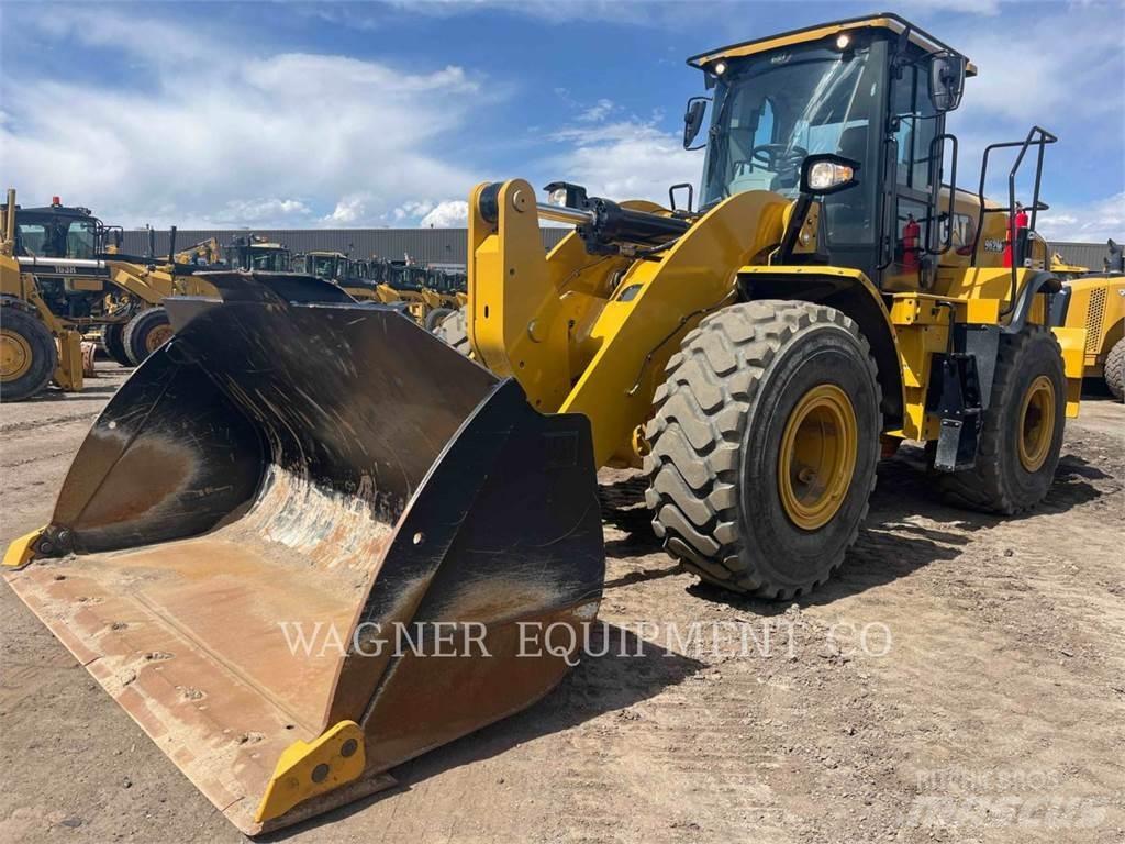 CAT 962M Kolové nakladače