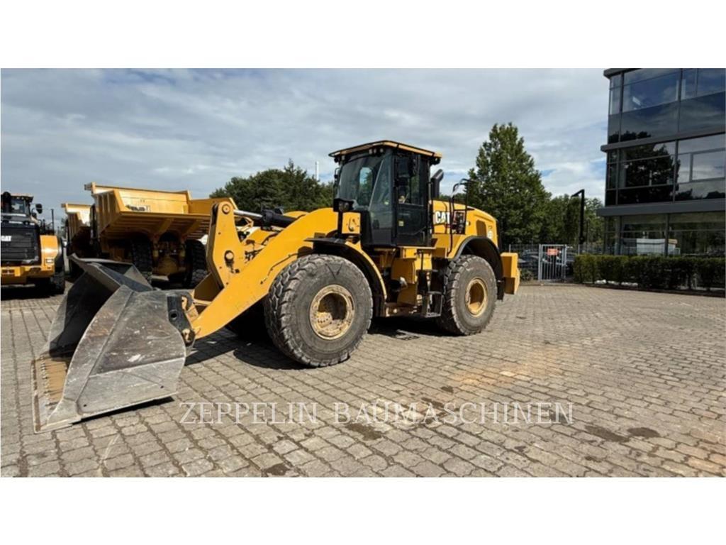 CAT 962M Kolové nakladače