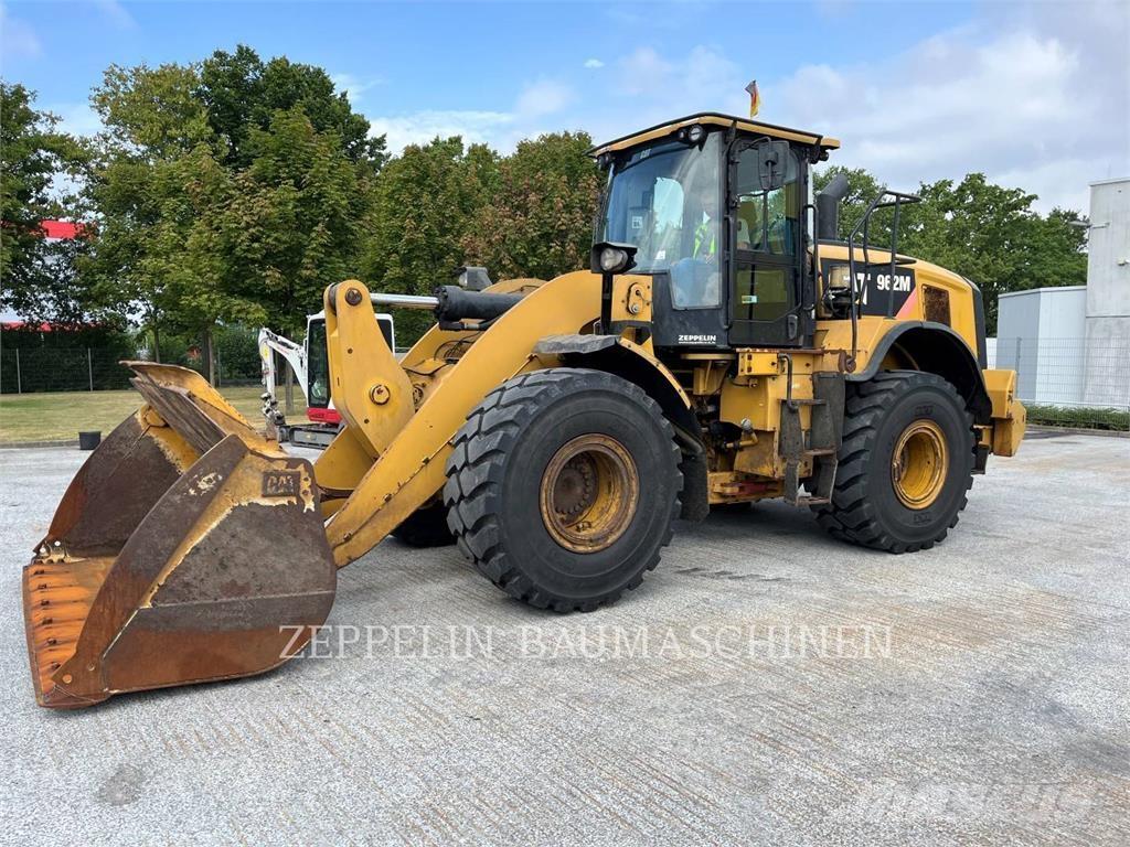 CAT 962M Kolové nakladače