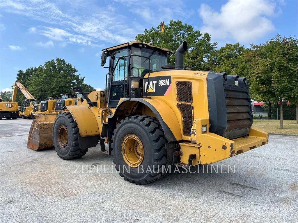 CAT 962M Kolové nakladače