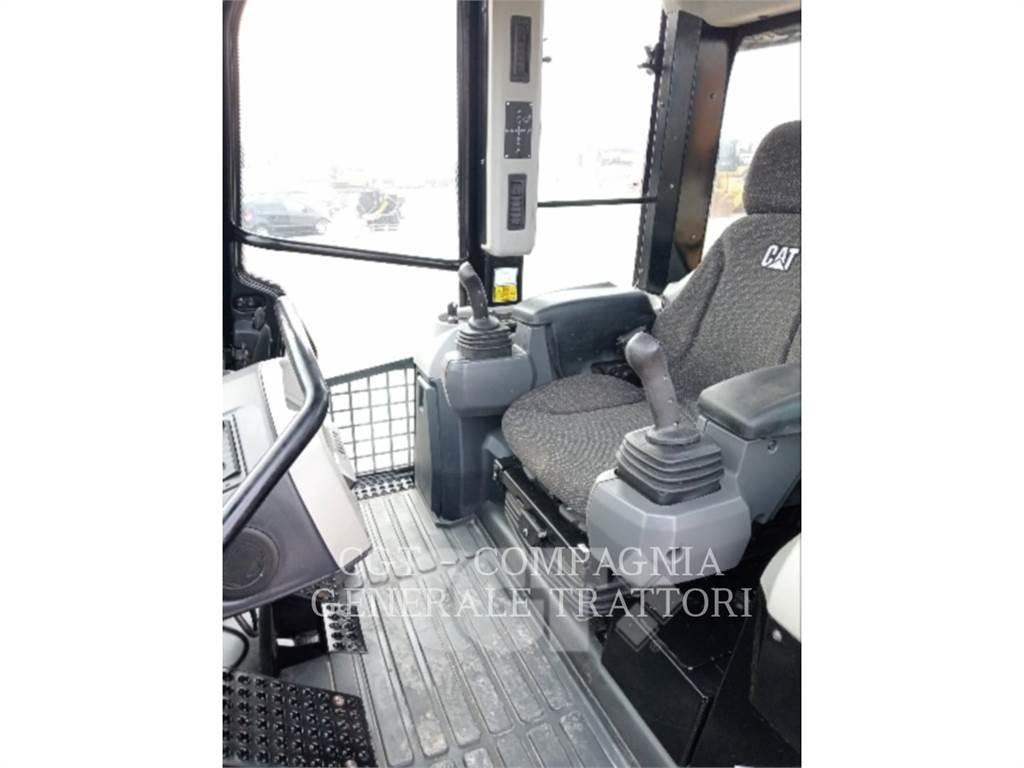 CAT 963K Pásové nakladače