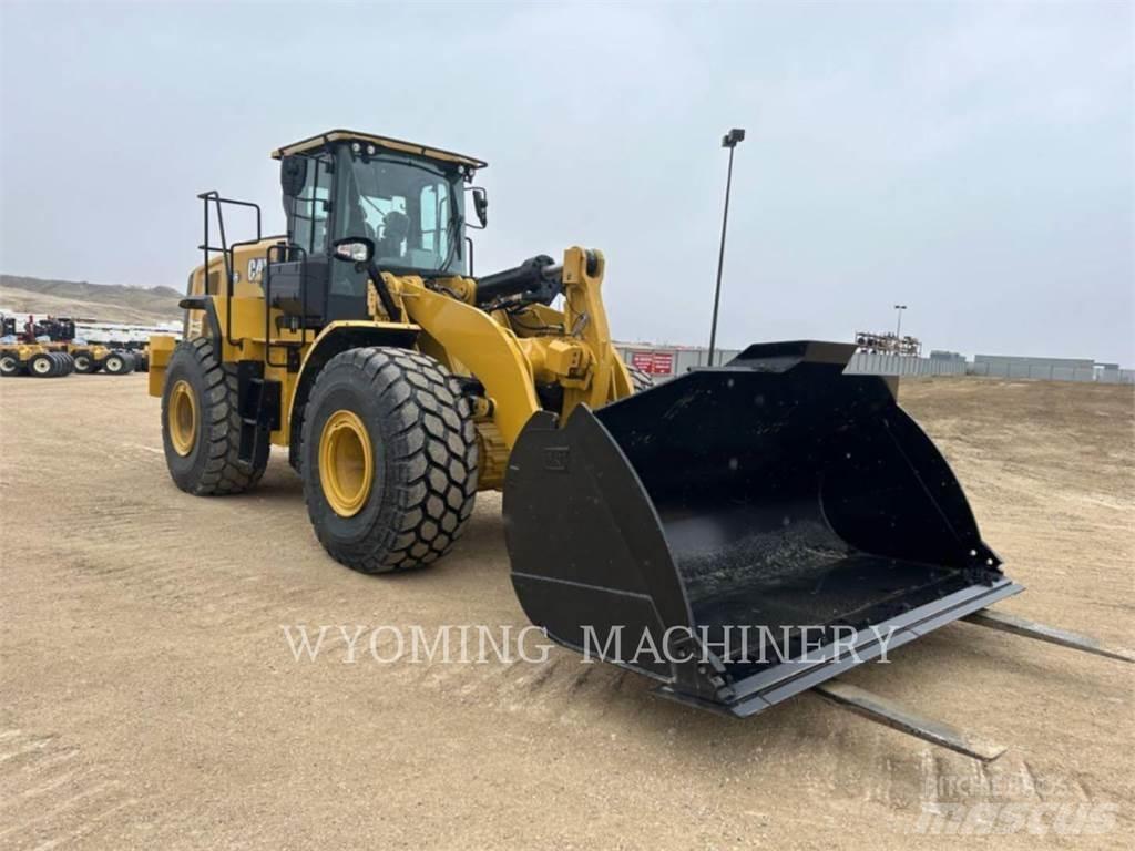 CAT 966 Kolové nakladače