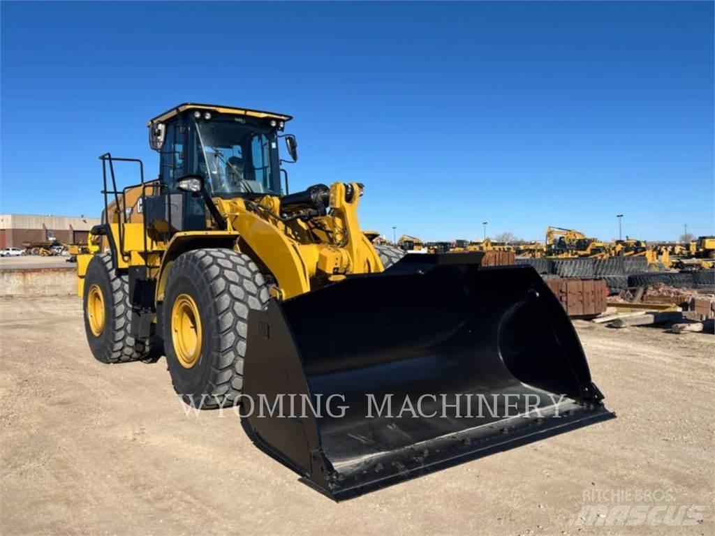 CAT 966 Kolové nakladače