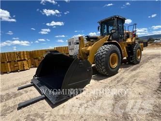 CAT 966 Kolové nakladače