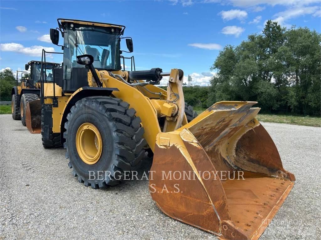 CAT 966 Kolové nakladače
