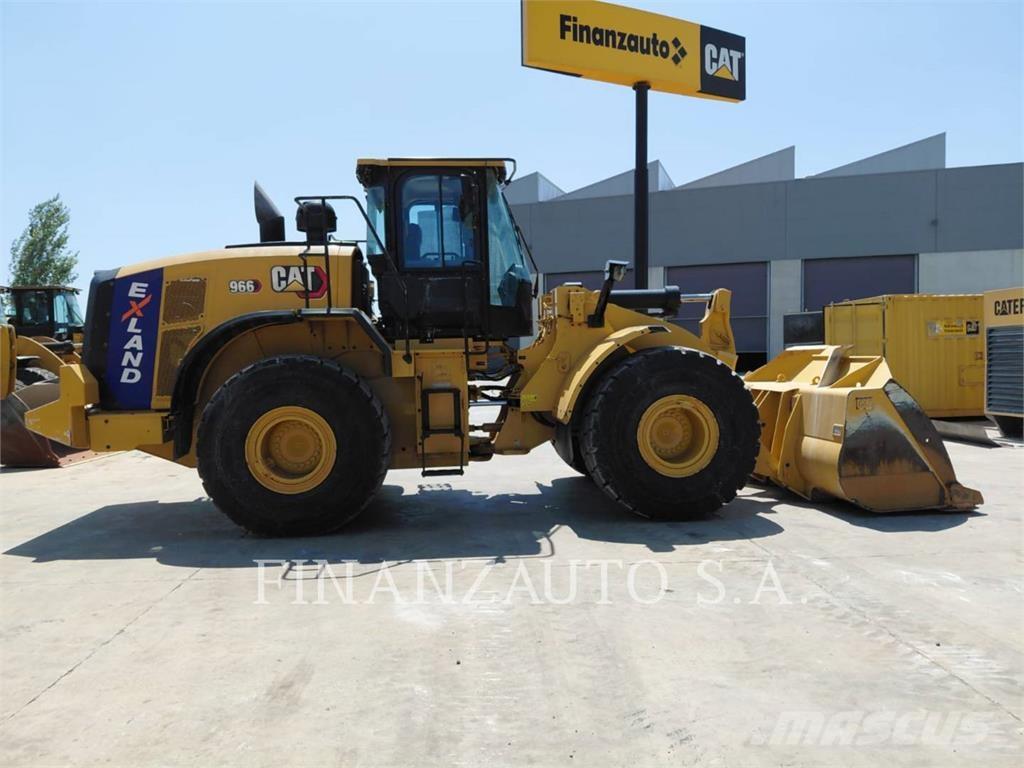 CAT 966 Kolové nakladače